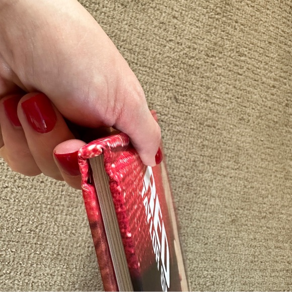 Rare Taylor Swift Red Book - Picture 5 of 7